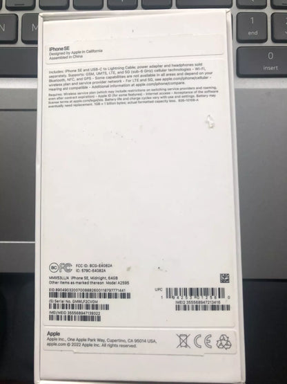 Apple iPhone SE (3rd Generation) - 128GB - Black